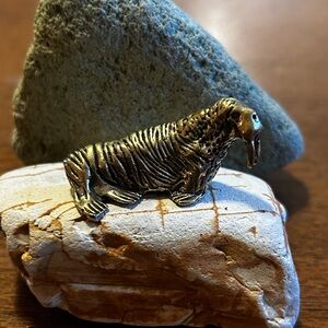 Retro Brass Walrus